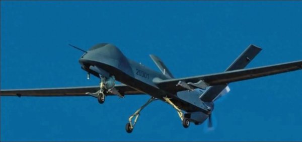 仁信配资 解放军彩虹-4无人机旅亮相, 1000公里狼牙棒到手, 全球仅中美做到